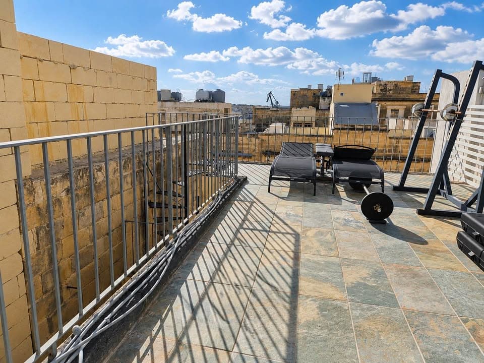 Duplex Penthouse in Floriana - Image 1