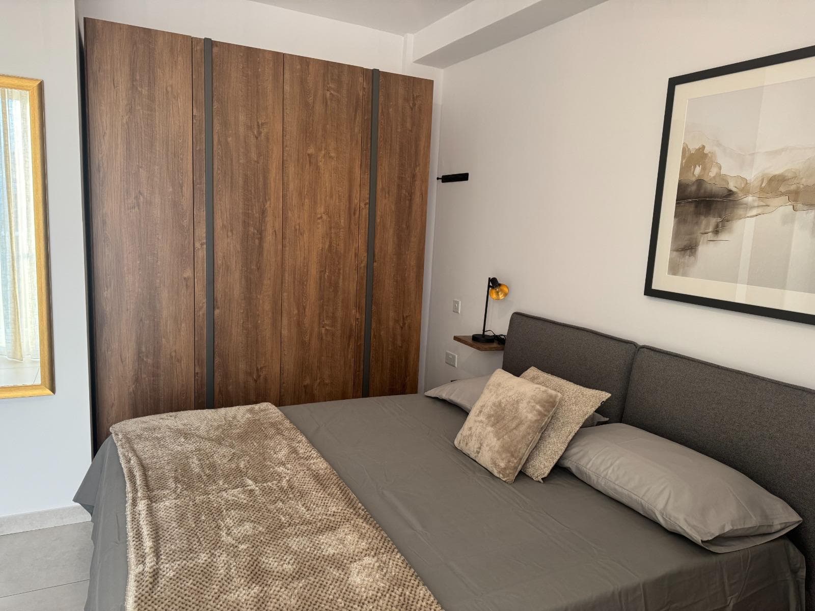 One Bedroom Apartment with Balconies in Gzira - thumbnail 11