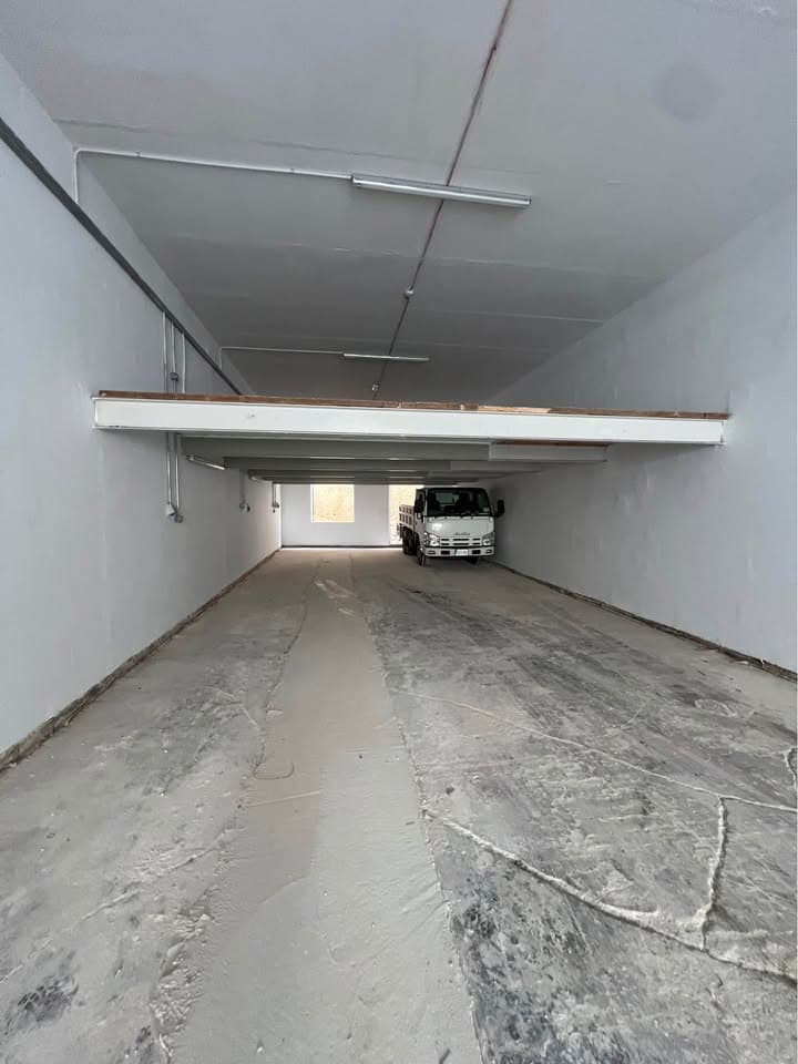 Industrial Garage in Swieqi - Photo 1 of 1