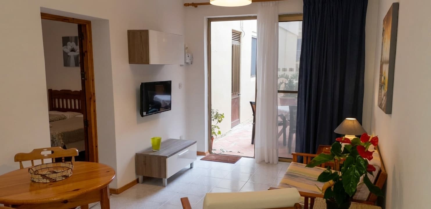 Maisonette in Xlendi - Photo 1 of 4