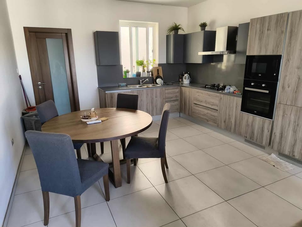 Large Three Bedroom apartment in Floriana - Photo 1 of 9