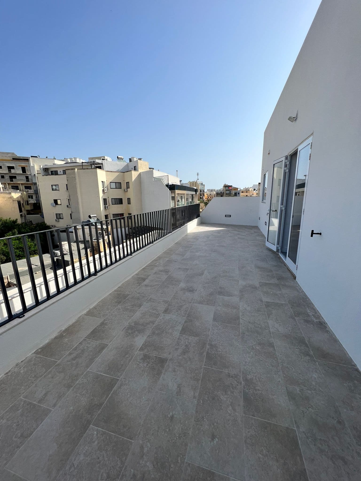 Apartment in San Gwann - Photo 1 of 18