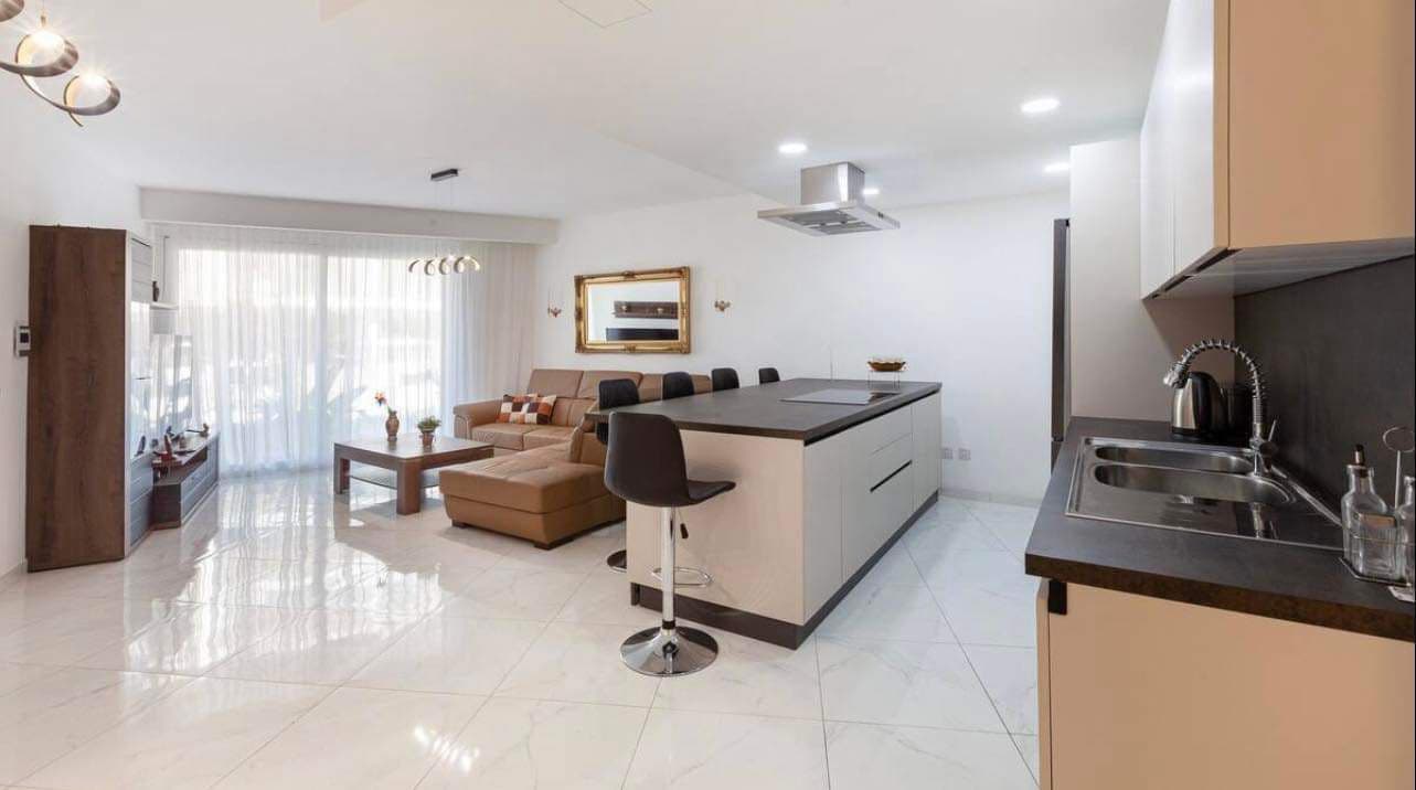 Three Bedroom Apartment with a Pool and Gym in Swieqi - thumbnail 10
