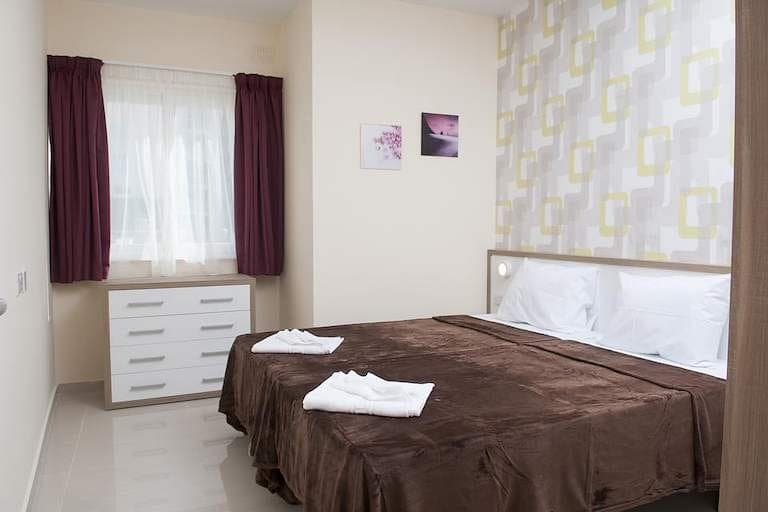 Two Bedroom Apartment in Sliema - thumbnail 4