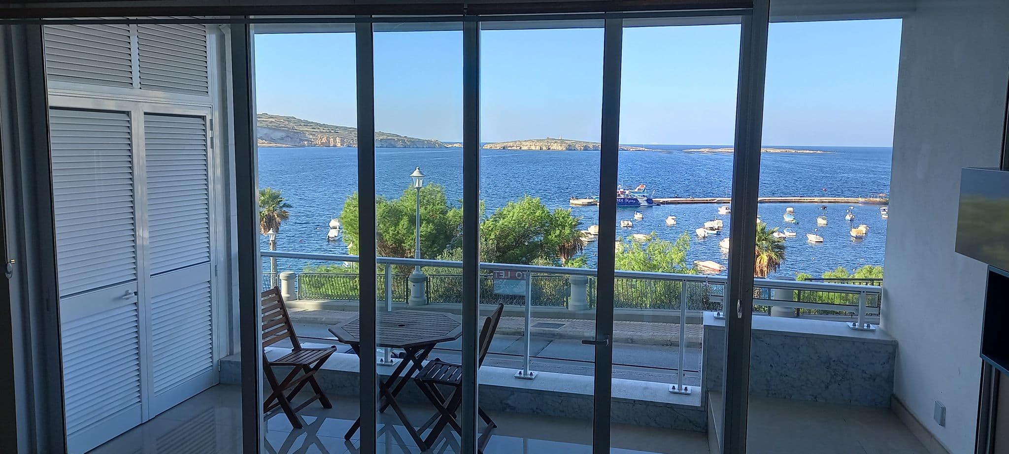 Seafront Apartment in St Pauls Bay  - Image 1