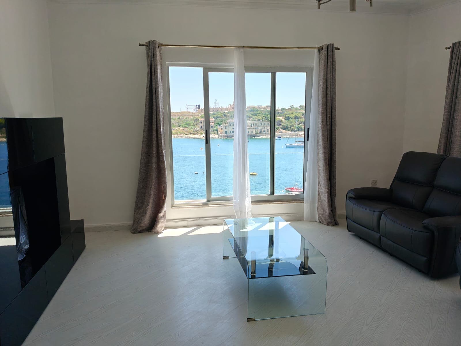 Apartment in Sliema - Photo 1 of 21