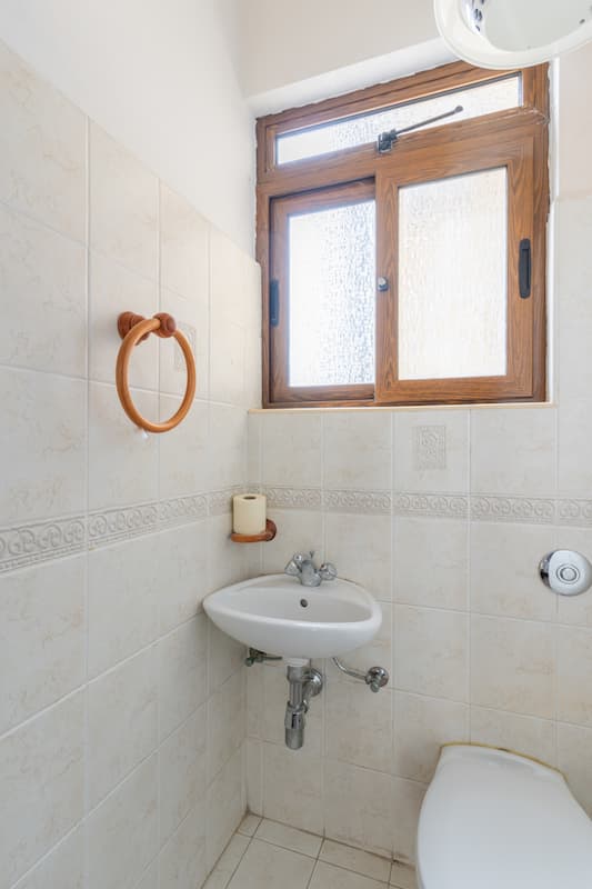 Three Bedroom Apartment with a Private Roof Terrace in Sliema - thumbnail 33