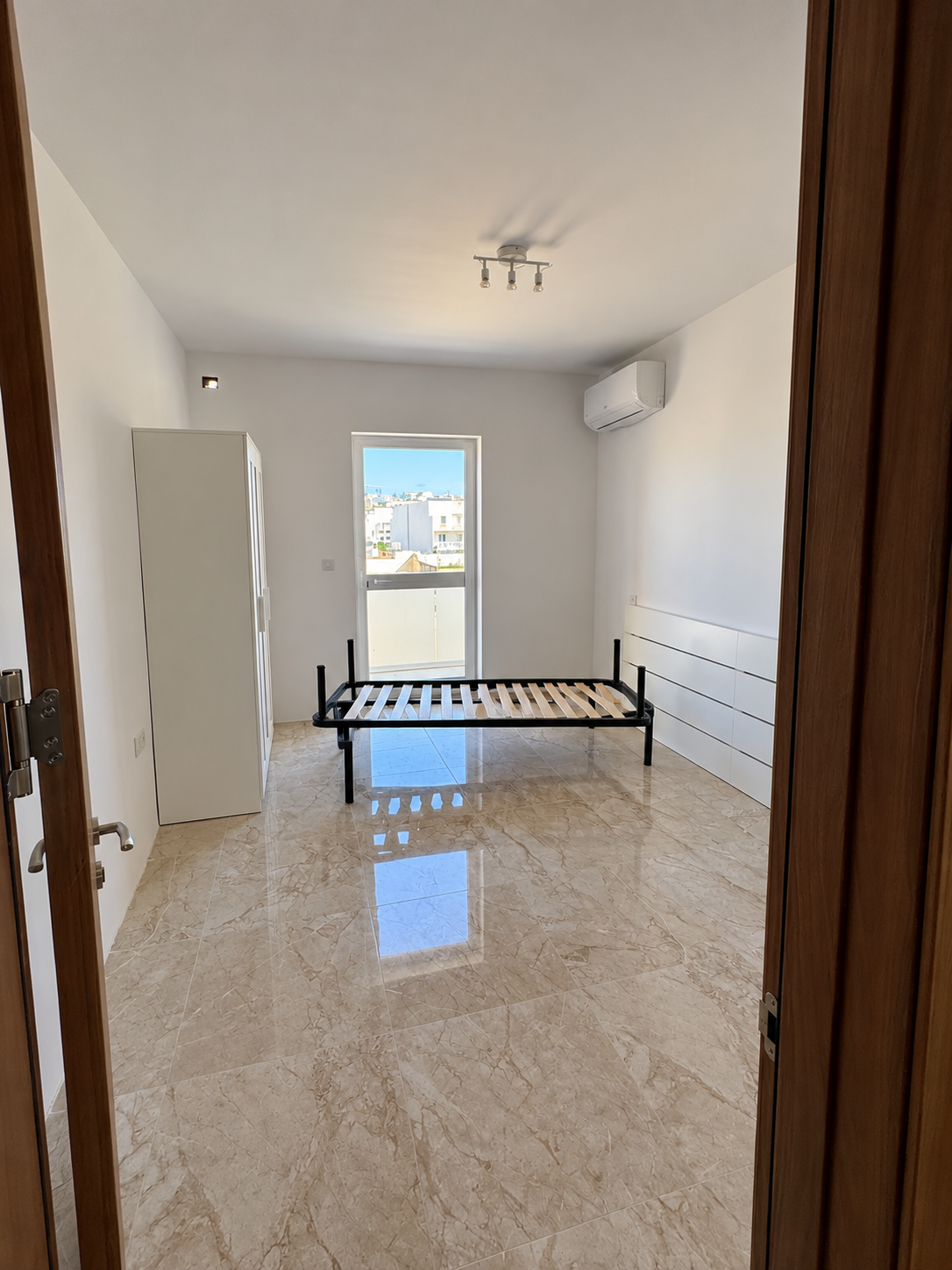 Three Bedroom Penthouse in Mosta - thumbnail 5