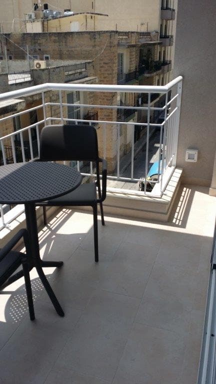 Apartment in St. Julians - Photo 1 of 10