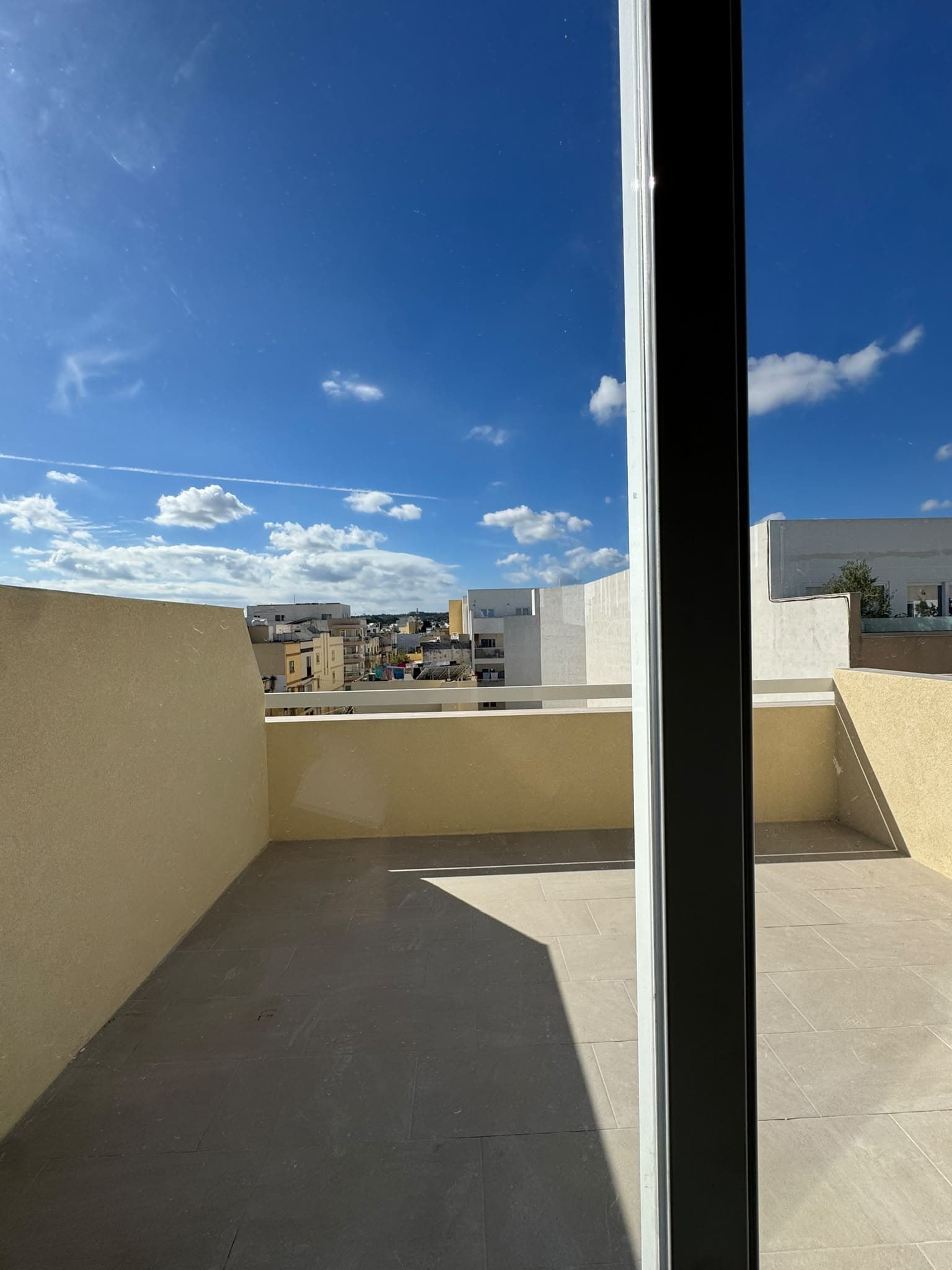 Three Bedroom Penthouse in Mosta - thumbnail 2
