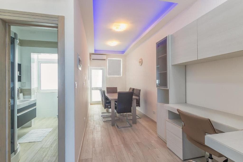 Duplex Penthouse in St Julians - thumbnail 11