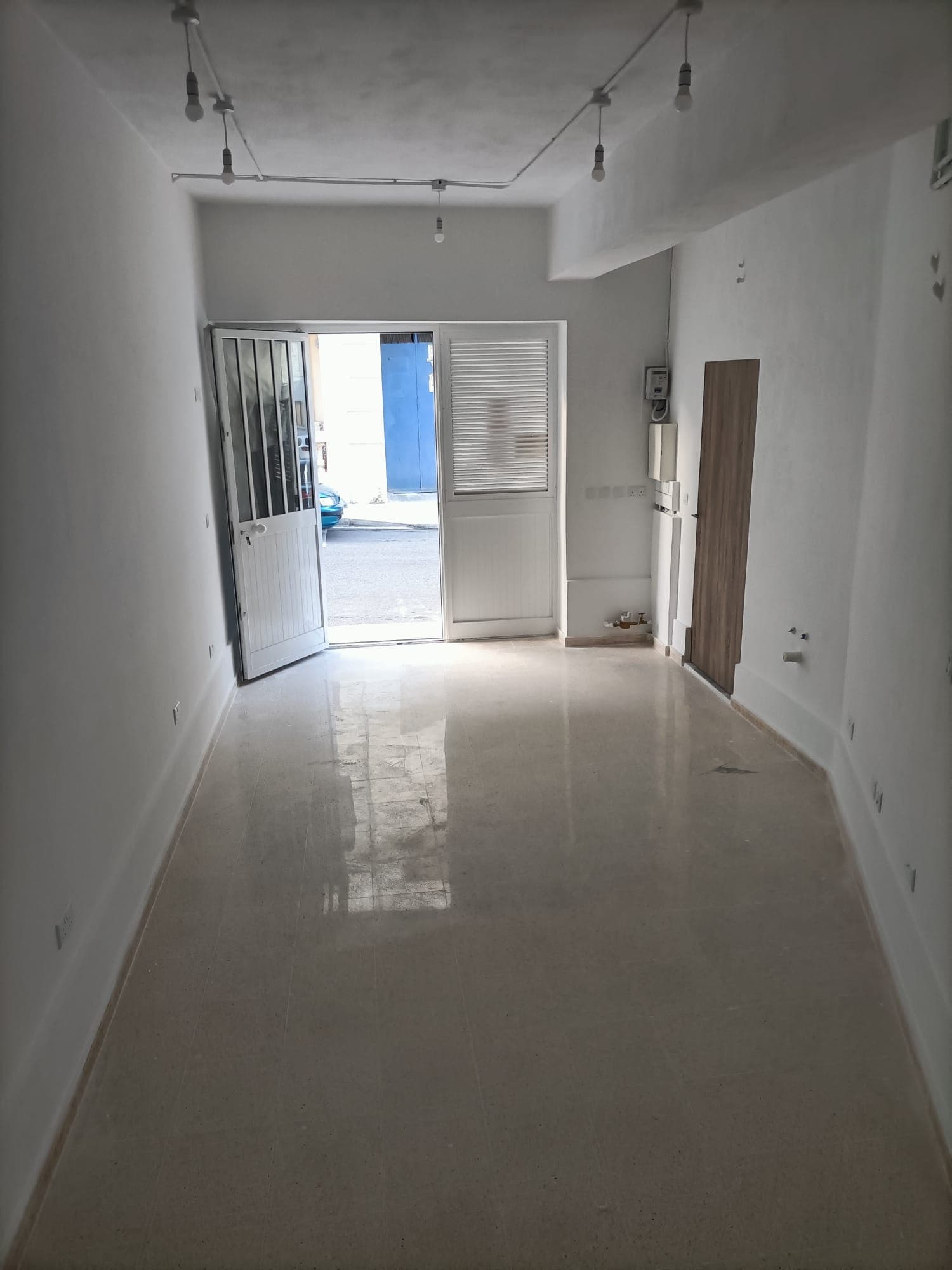 27 Sqm Shop in Fgura - thumbnail 3