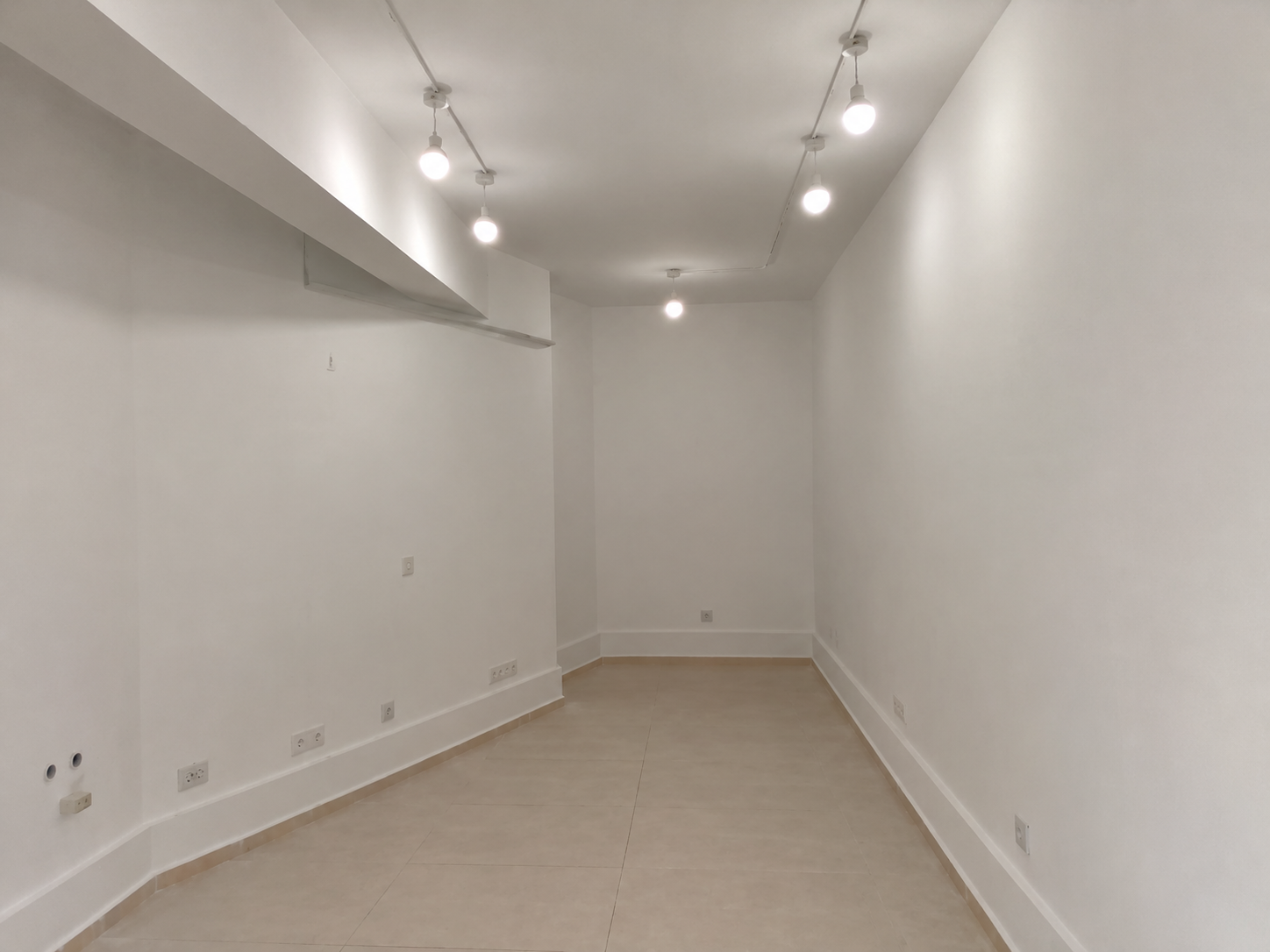 27 Sqm Shop in Fgura - thumbnail 2