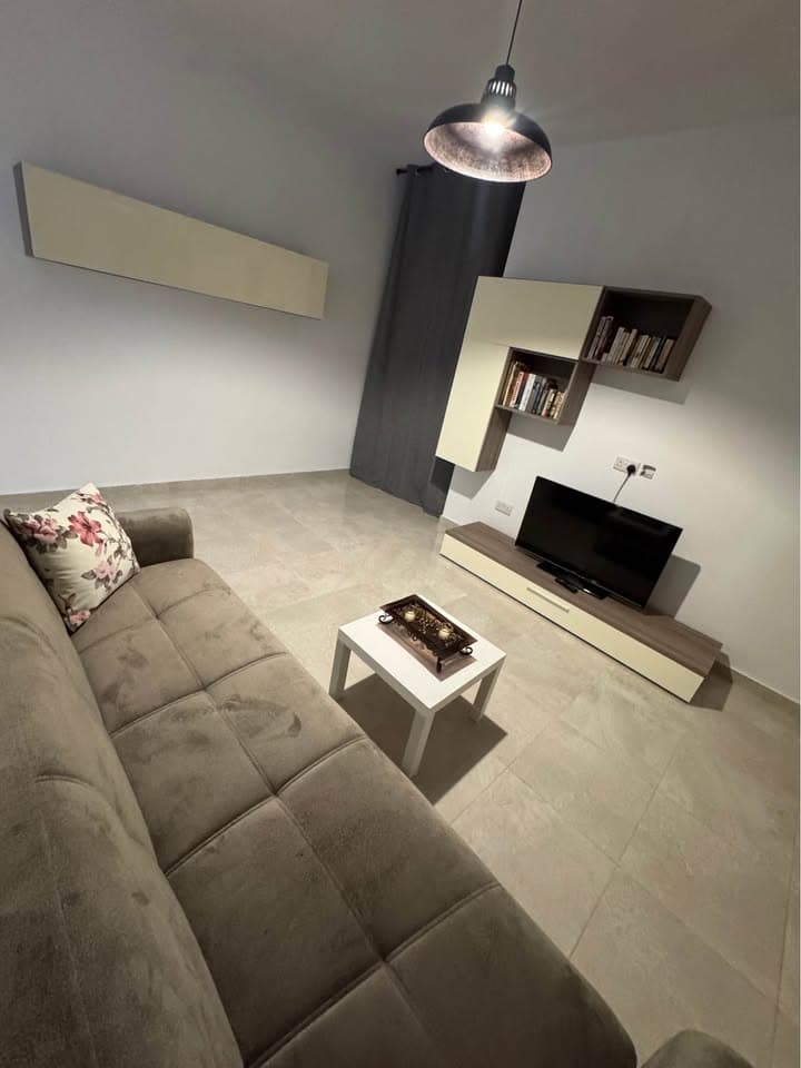 Apartment in Luqa - thumbnail 3