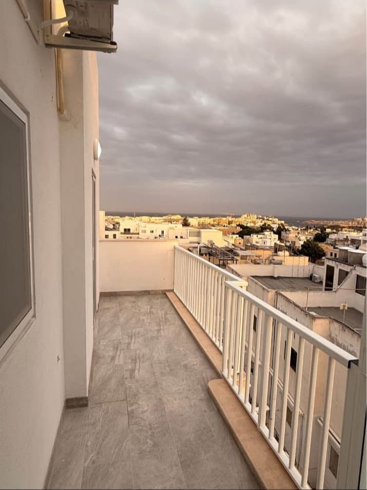 Penthouse in San Gwann - Photo 1 of 15