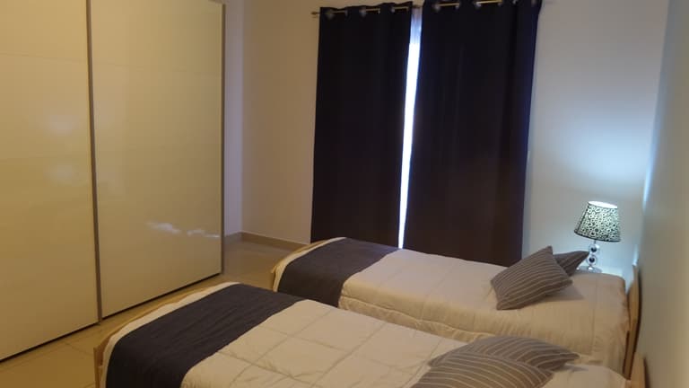 Three Bedroom Apartment in Sliema - thumbnail 11