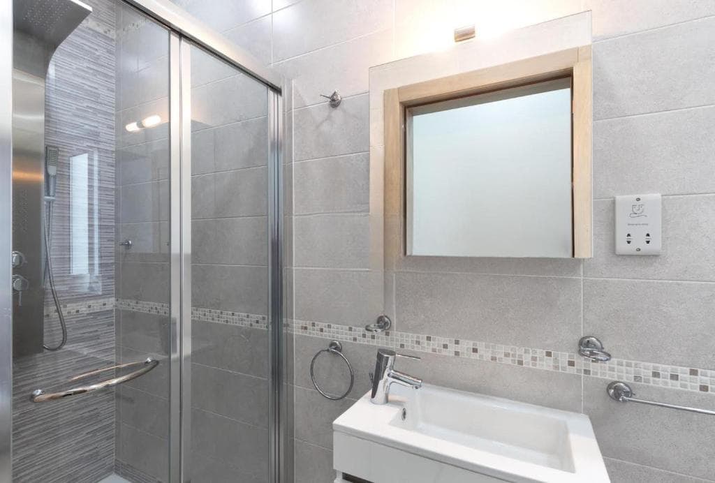 Duplex Penthouse in St Julians - thumbnail 20