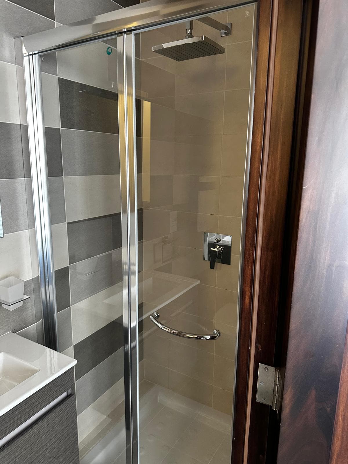 Seafront Apartment in Sliema - thumbnail 19