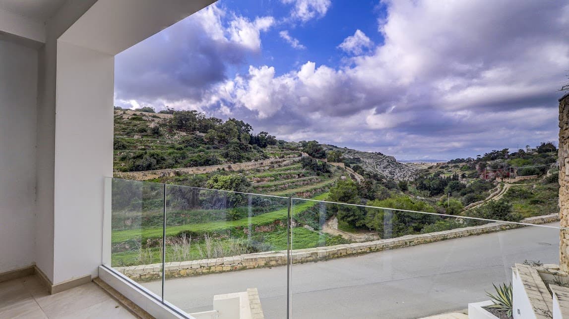 Semi detached Villa in Madliena - Photo 1 of 22