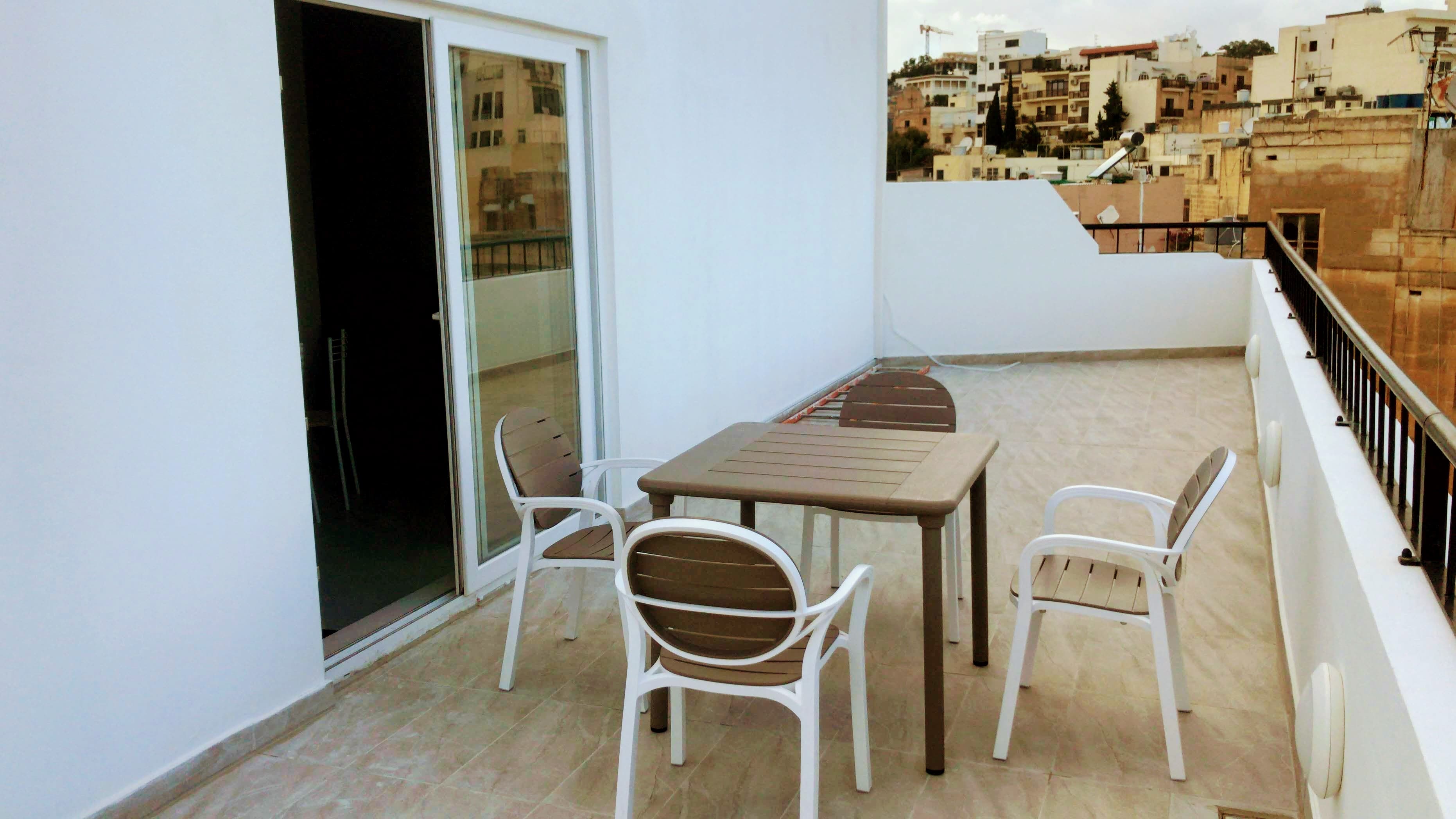 Penthouse in Gzira - Photo 1 of 19
