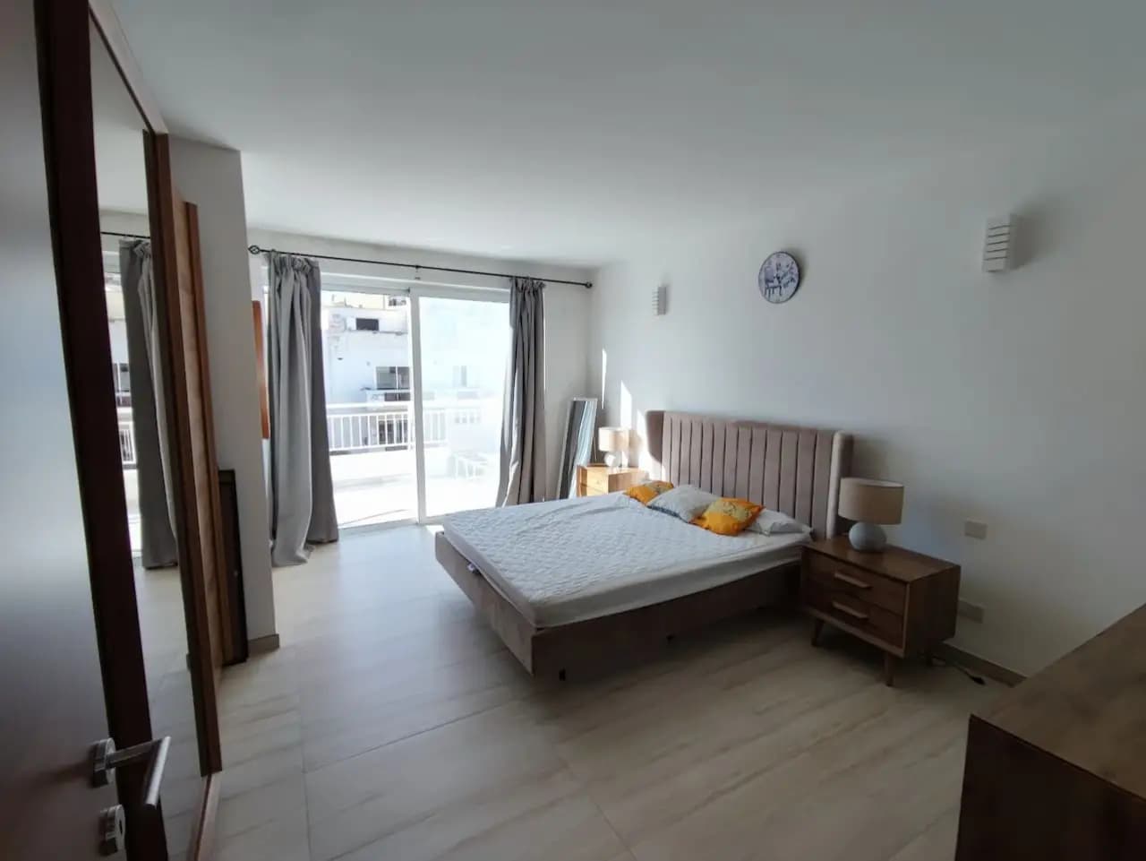 Penthouse in St. Julians - Photo 1 of 11