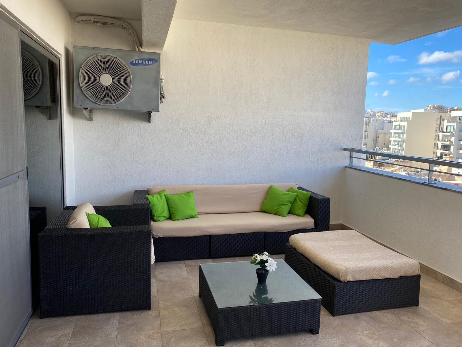 Penthouse in St. Julians - Image 1