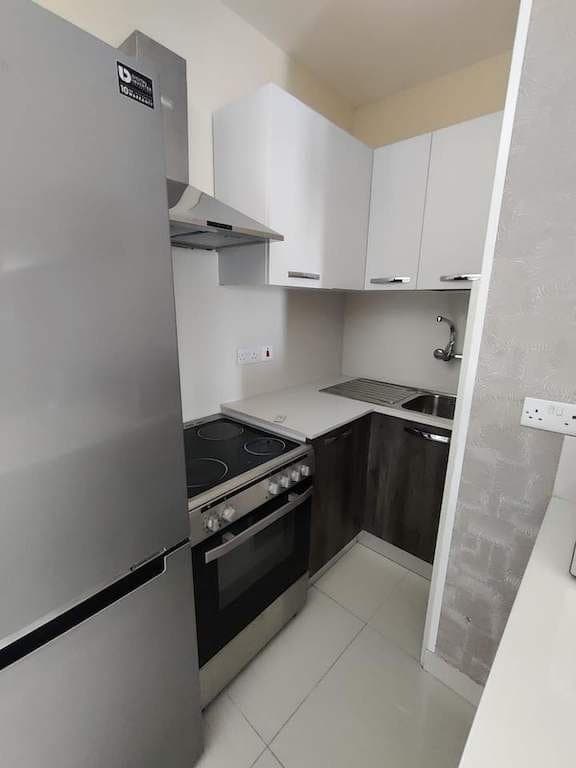 One Bedroom Large Apartment with Terrace in Msida - thumbnail 5