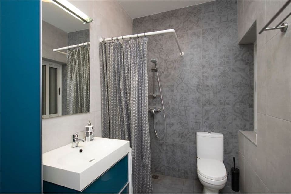 Four Bedroom Townhouse with Two Roof Terraces in Sliema - thumbnail 10