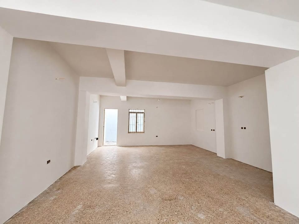 80 Sqm Shop in Tarxien - thumbnail 3