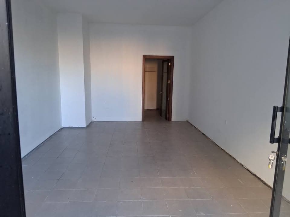 35 Sqm Finished Shop in Victoria, Gozo - Image 1