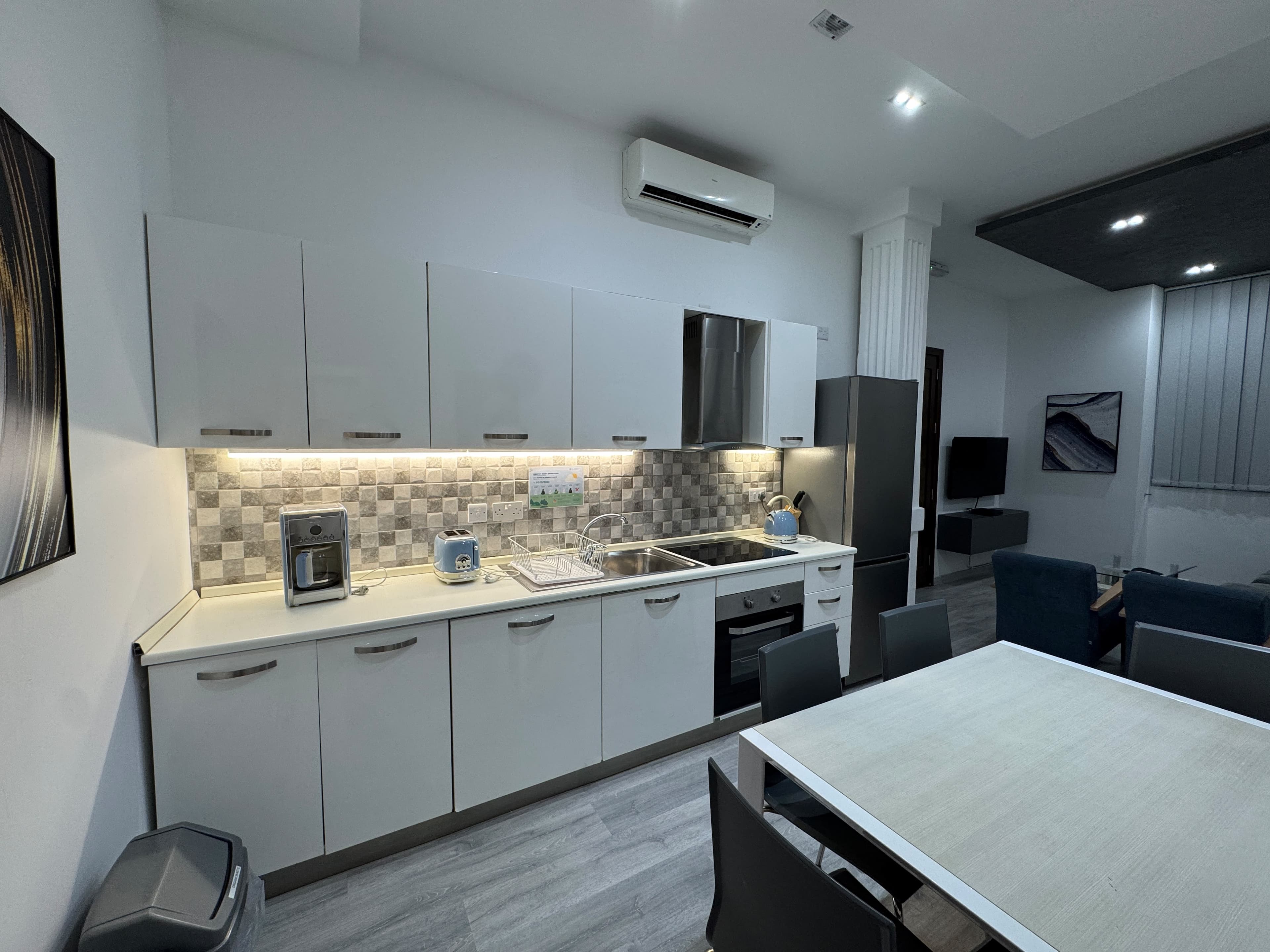 Three Bedroom Furnished Apartment in Sliema - thumbnail 14