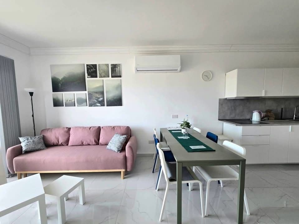 Apartment in Victoria  - thumbnail 2