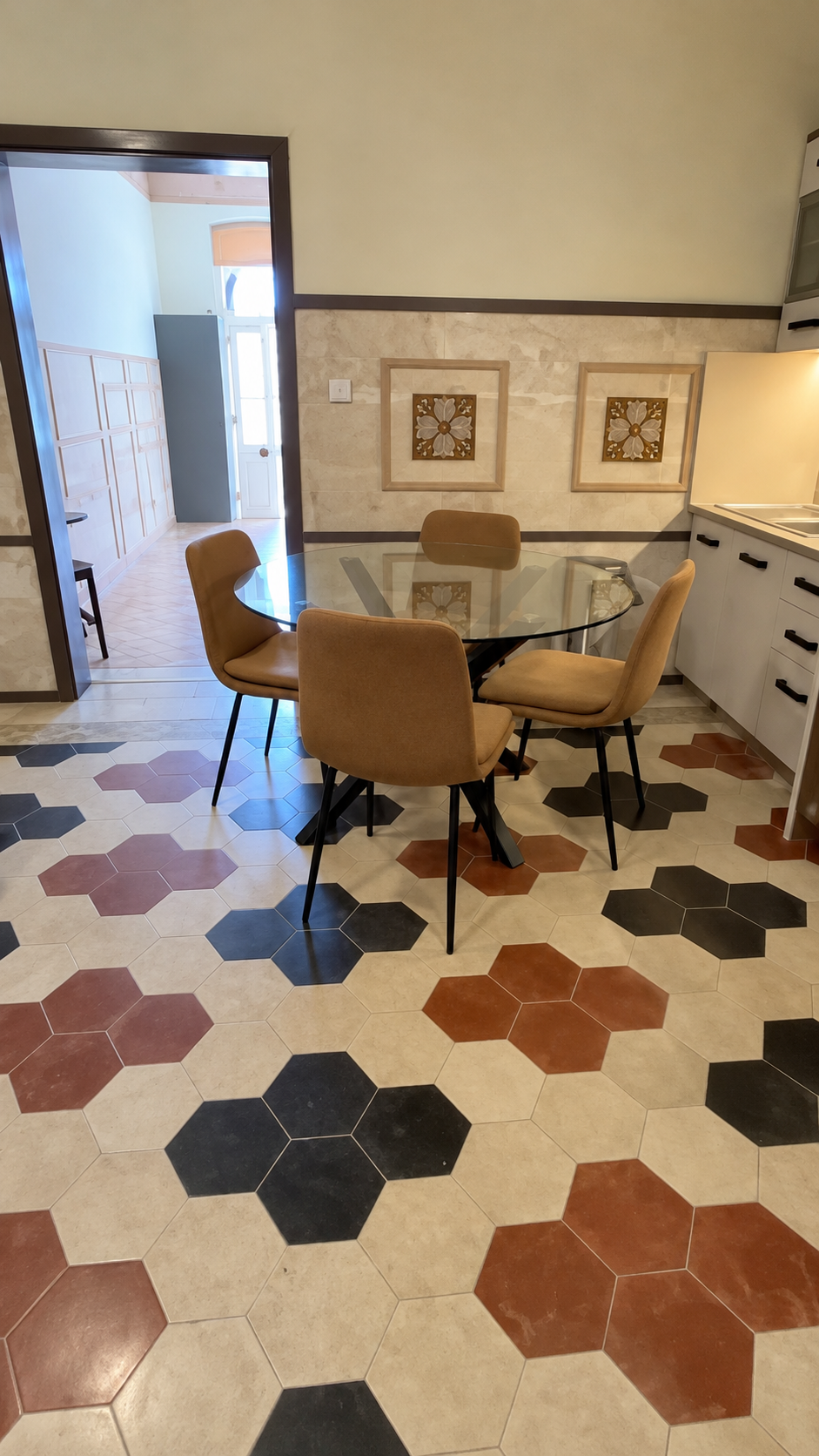 Two Bedroom Apartment with Private Outdoor Area in St Julians - thumbnail 4