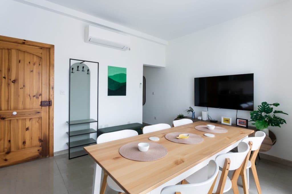 Three Bedroom Duplex Penthouse with Terraces in Mosta - thumbnail 4