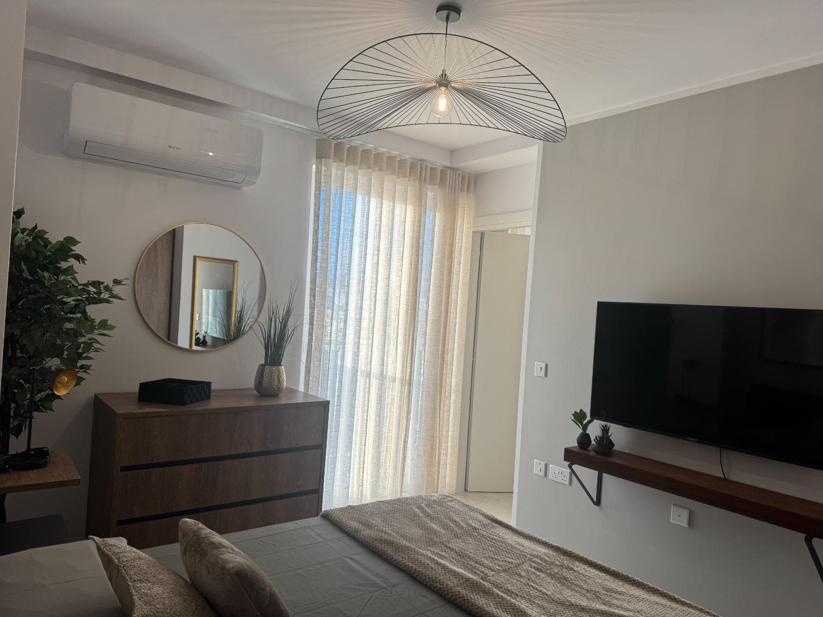 One Bedroom Apartment with Balconies in Gzira - thumbnail 13