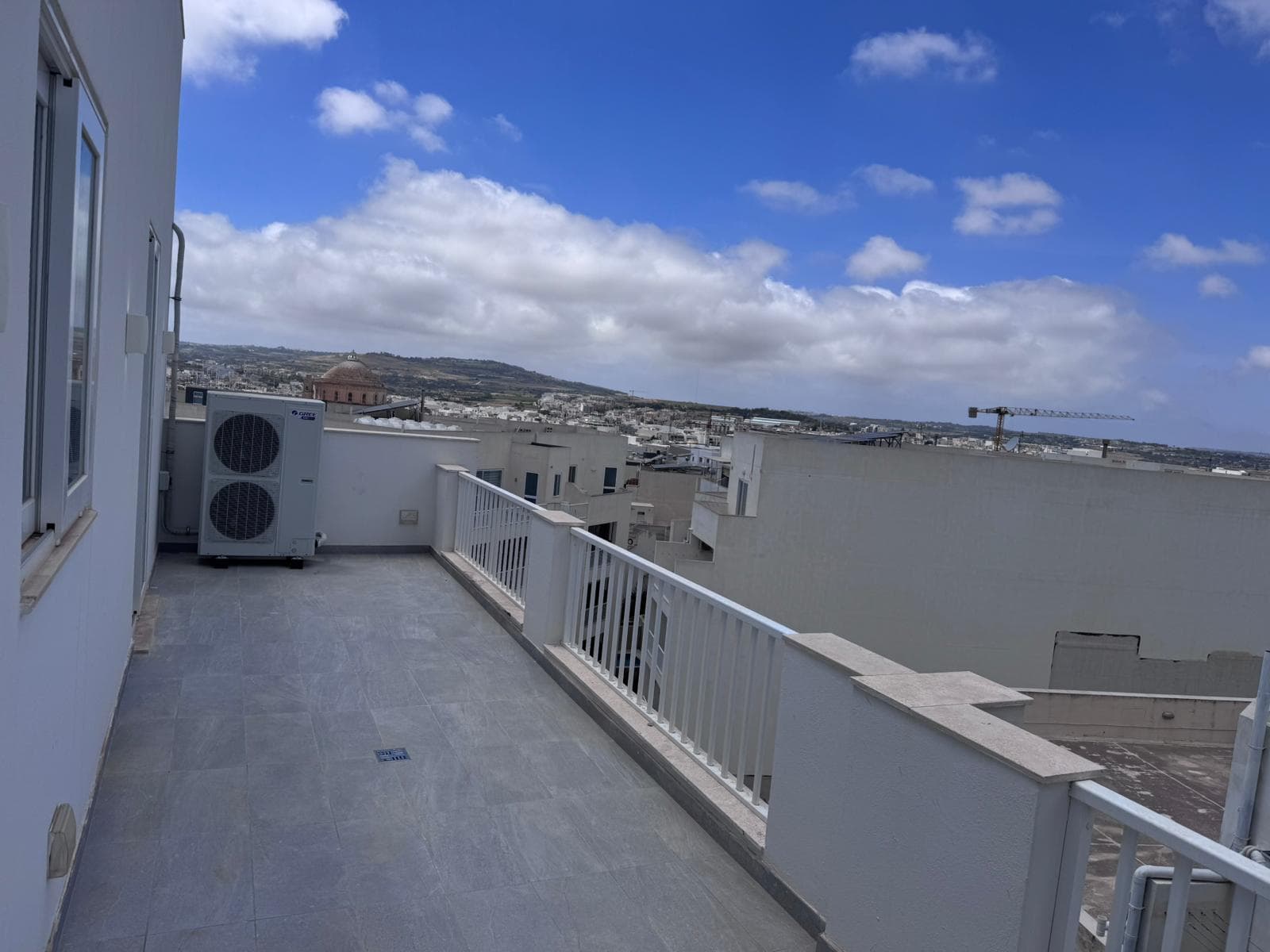 Penthouse in Mosta - Photo 1 of 19