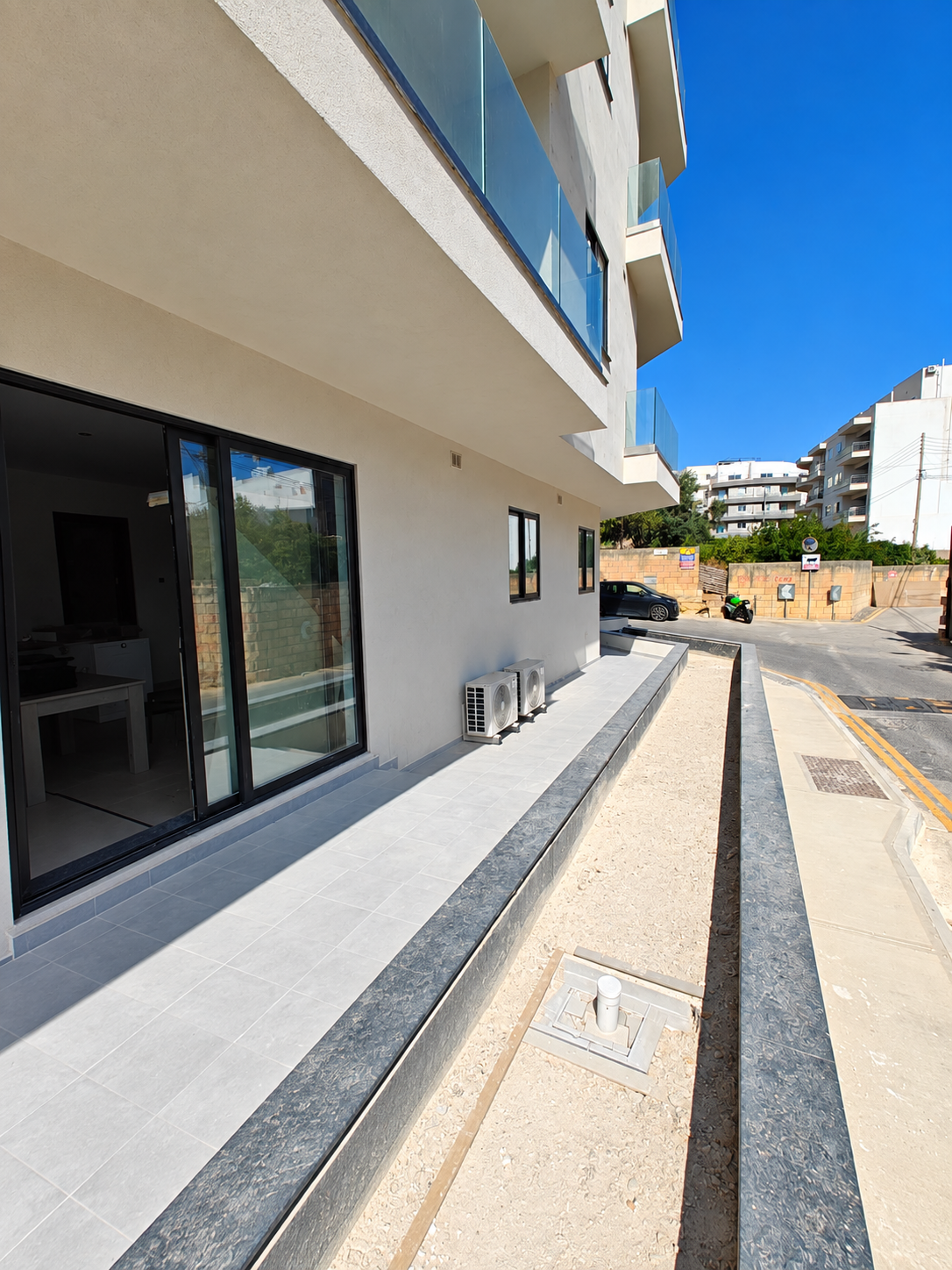 Two Bedroom Elevated Maisonette with a Front Yard in Swieqi - thumbnail 4