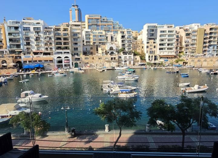Apartment in St Julians  - thumbnail 2