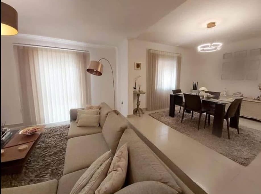 Apartment in Pembroke - Photo 1 of 6