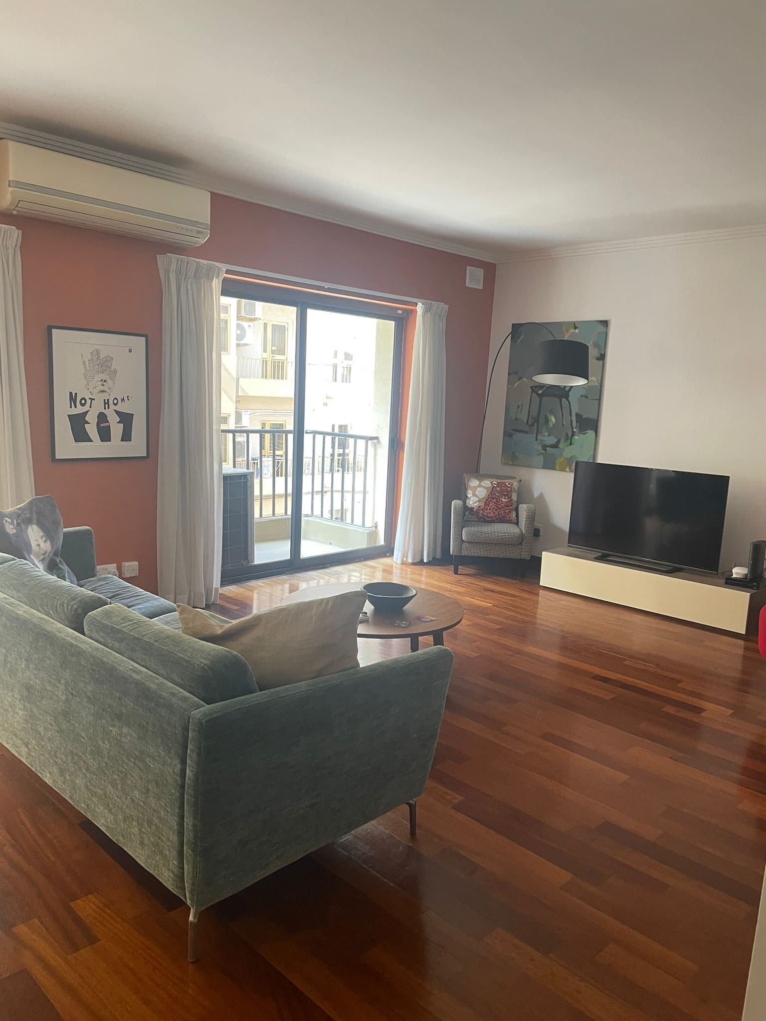 Apartment in St. Julians - Photo 1 of 8