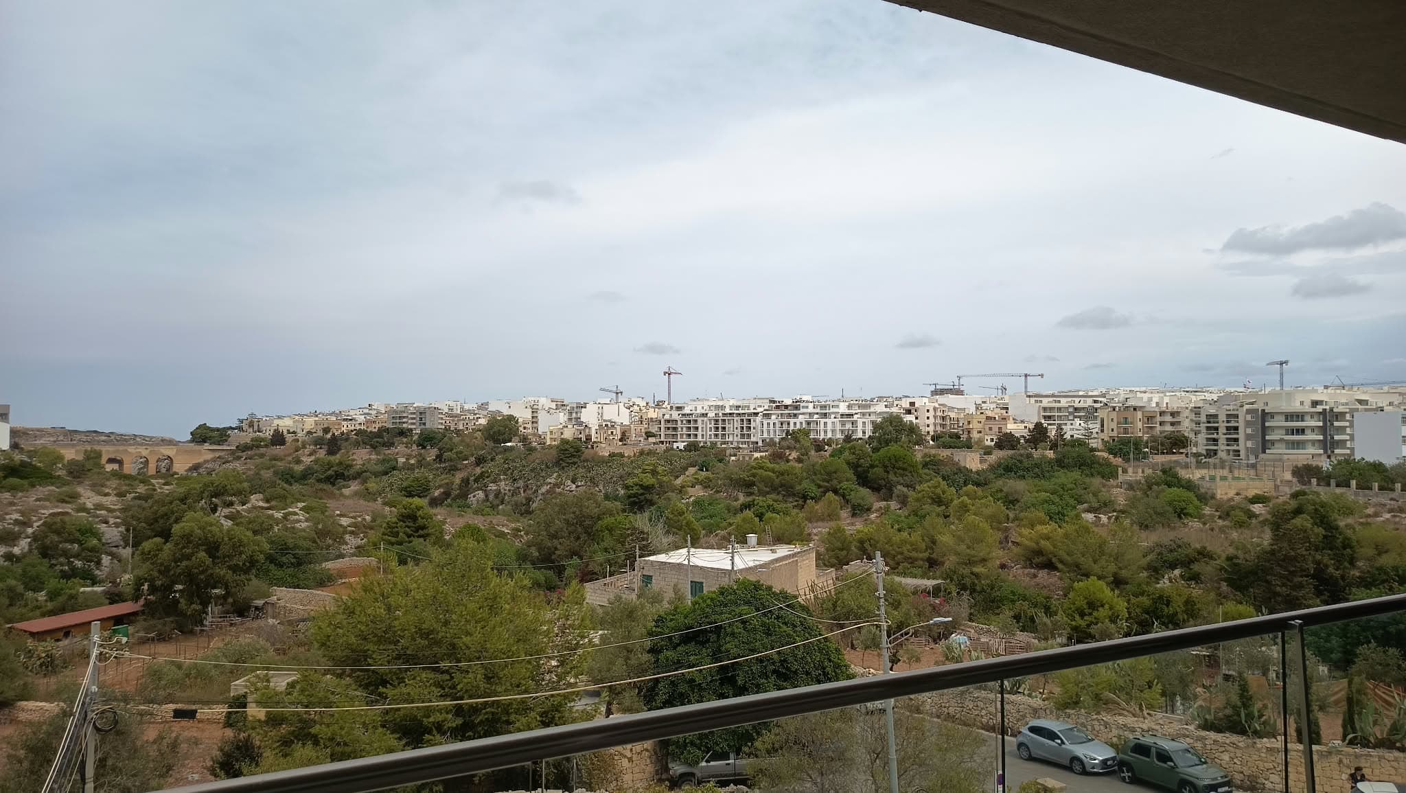 Three Bedroom Apartment with a Large Terrace and Valley Views in Mosta - thumbnail 10