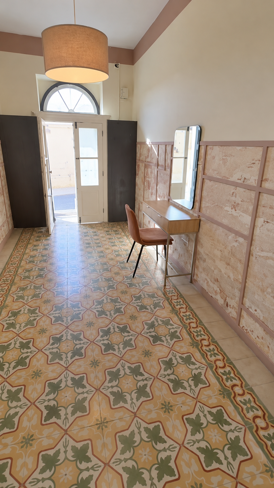 Two Bedroom Apartment with Private Outdoor Area in St Julians - thumbnail 5
