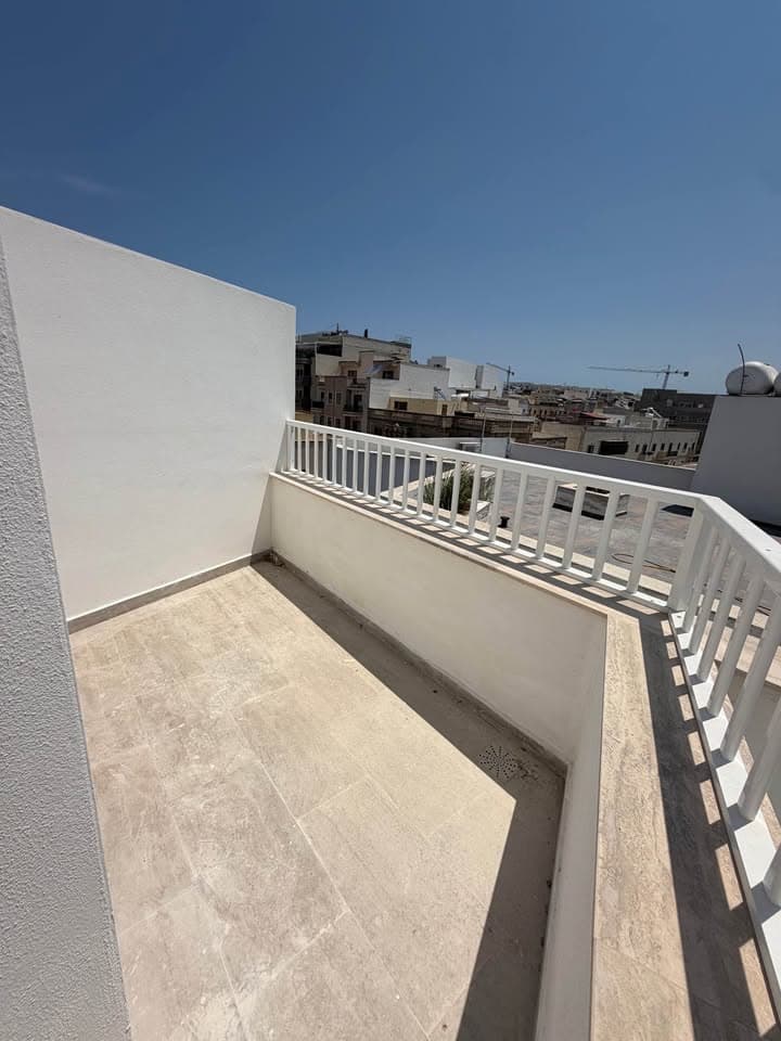 Penthouse in Birkirkara - Image 1