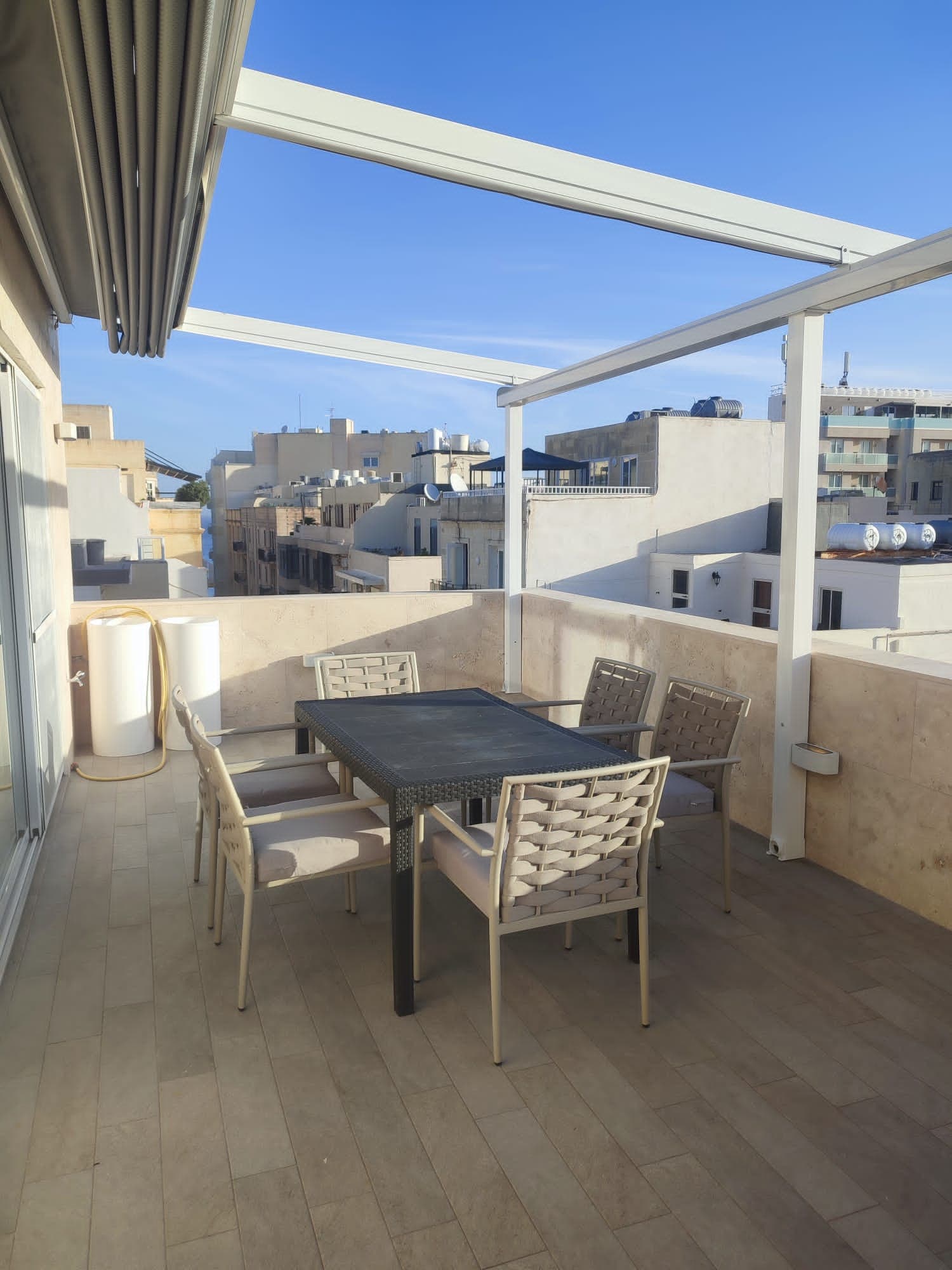 Penthouse in Sliema - Photo 1 of 21