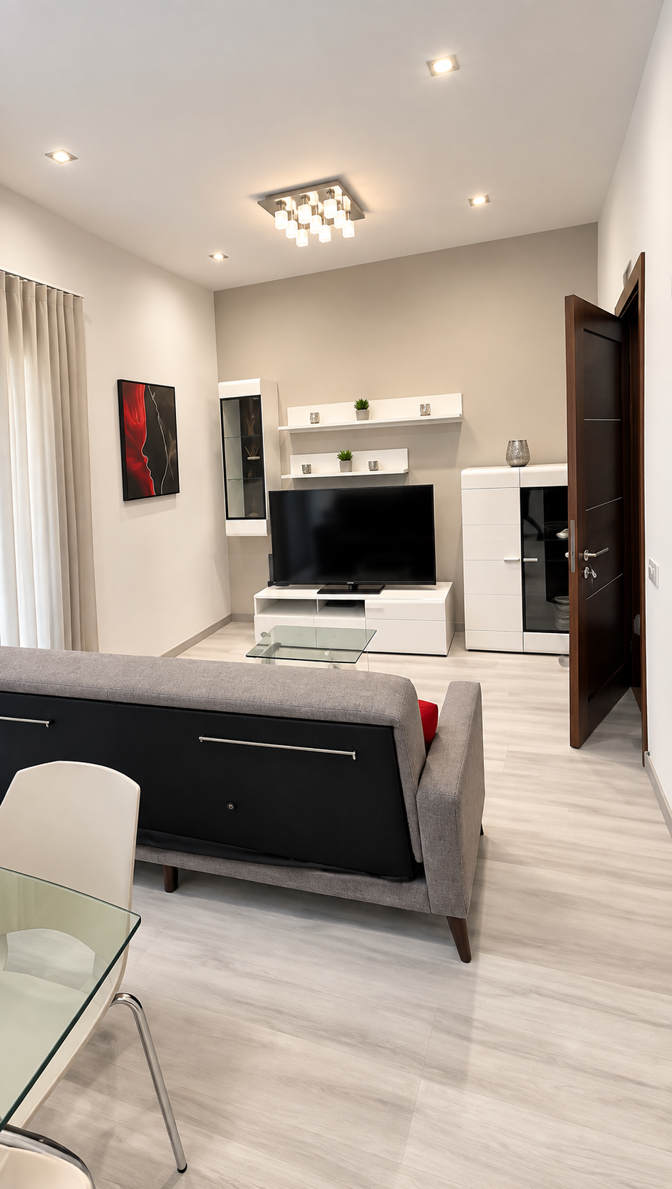 Two Bedroom Charming Apartment in Sliema - Image 1
