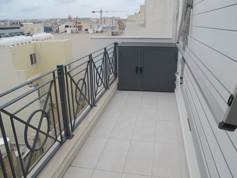 Penthouse in Sliema - Image 1