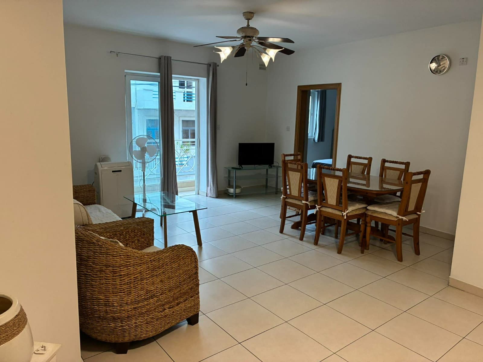 Apartment in St Pauls Bay - Photo 1 of 10
