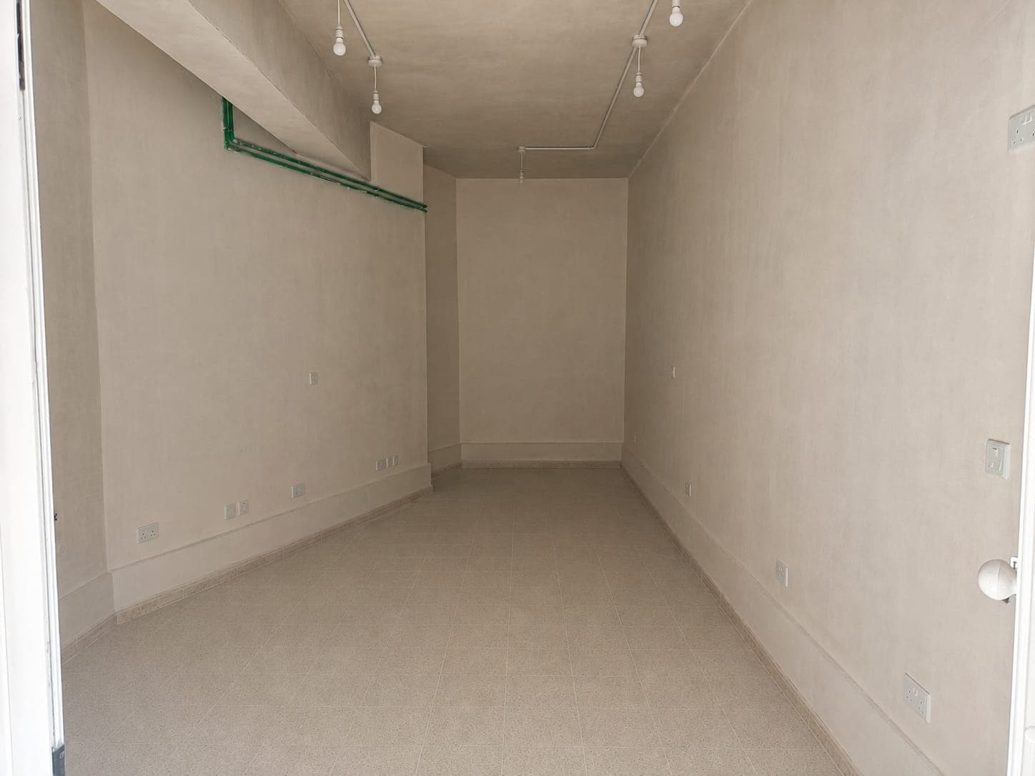 27 Sqm Shop in Fgura - Image 1