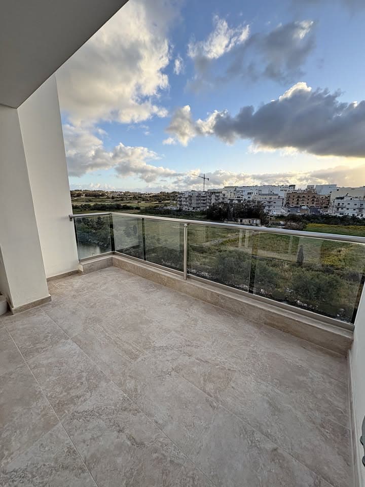 Three Bedroom Apartment with Country Views in Marsaskala - Image 1