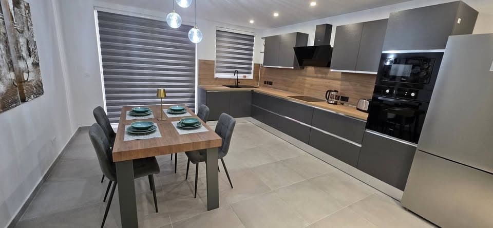 Apartment in Qawra - Photo 1 of 9
